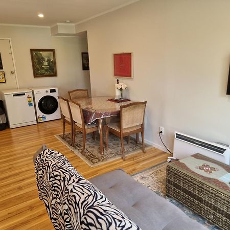 Entire Ground Floor With Full-Privacy And Family-Friendly Popular To Ferry Catchers Wellington Extérieur photo