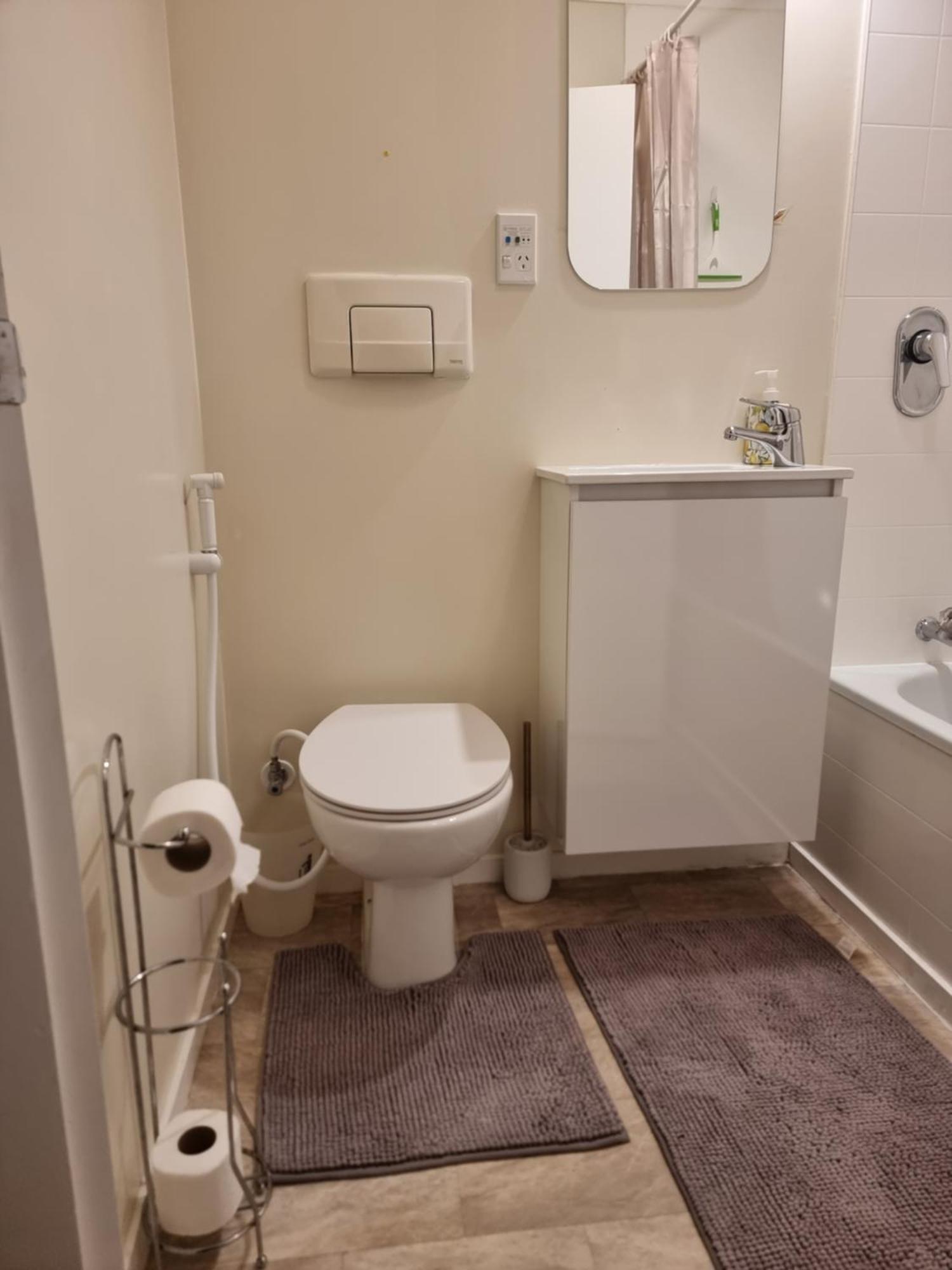 Entire Ground Floor With Full-Privacy And Family-Friendly Popular To Ferry Catchers Wellington Extérieur photo